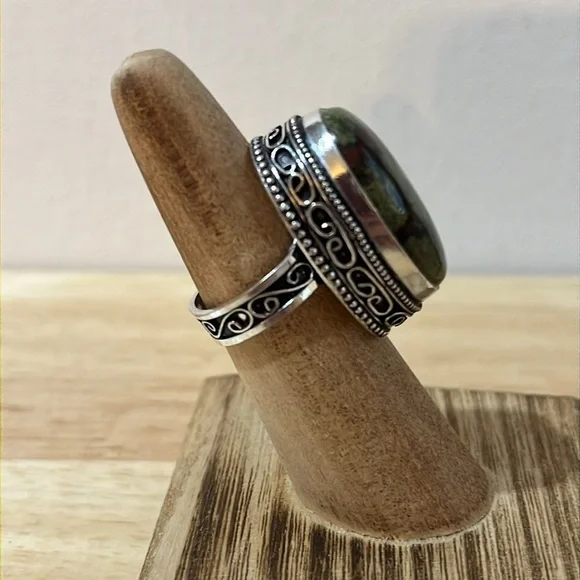 925 STAMPED STERLING SILVER OVERLAY DRAGON BLOOD GEMSTONE STATEMENT RING SIZE 7 - Picture 4 of 9